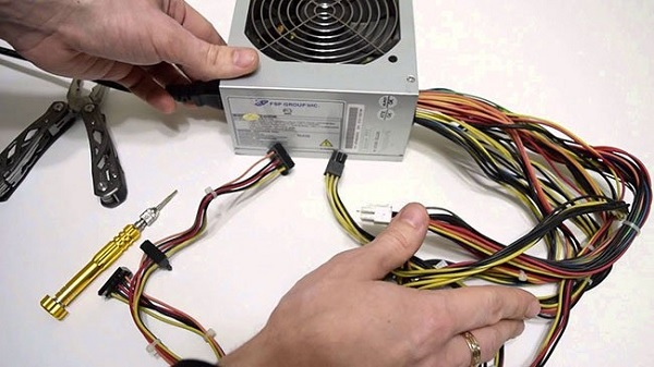 Làm sao biết nguồn máy tính bị hư?