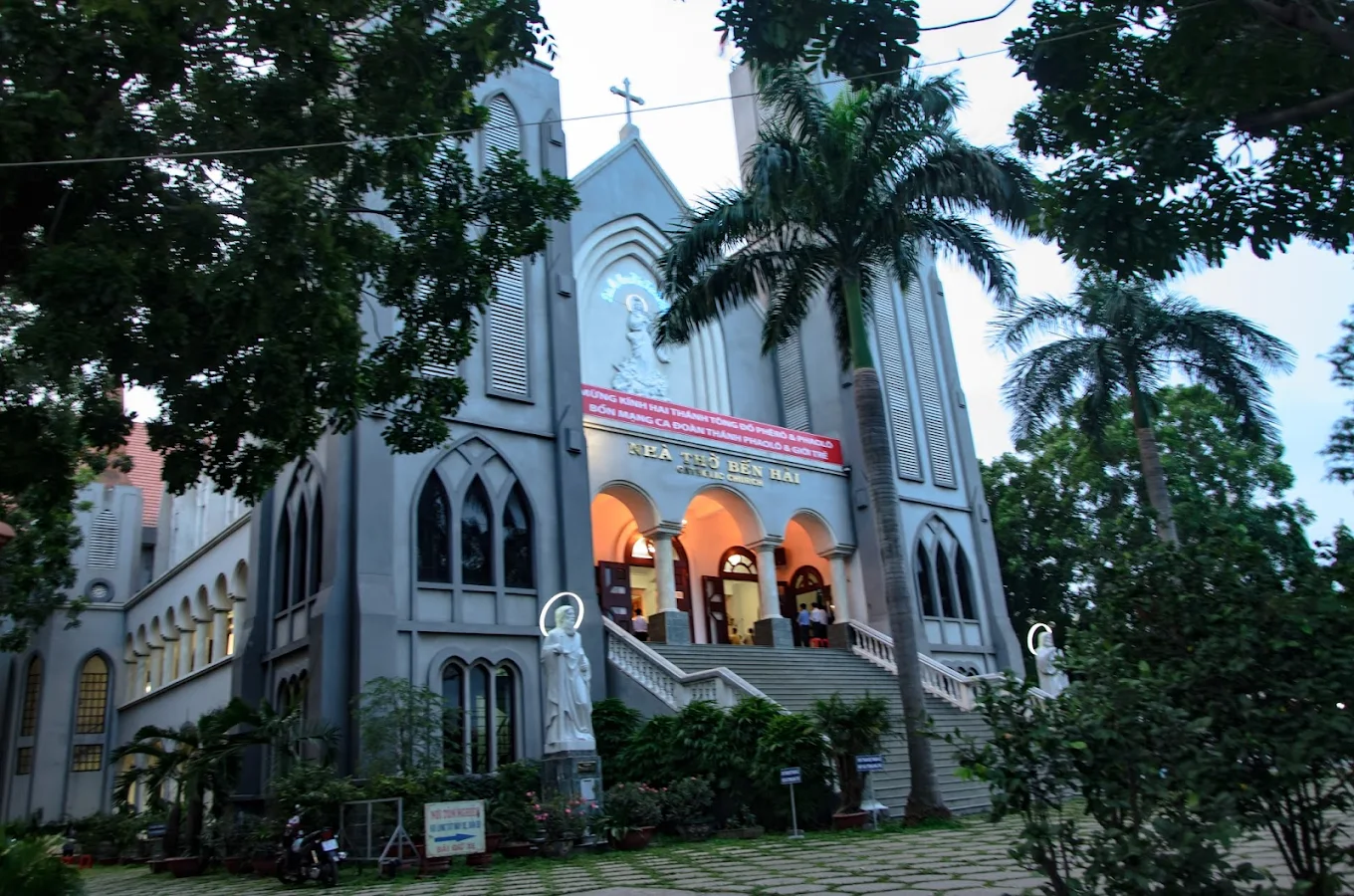 Giờ lễ Nhà thờ Bến Hải