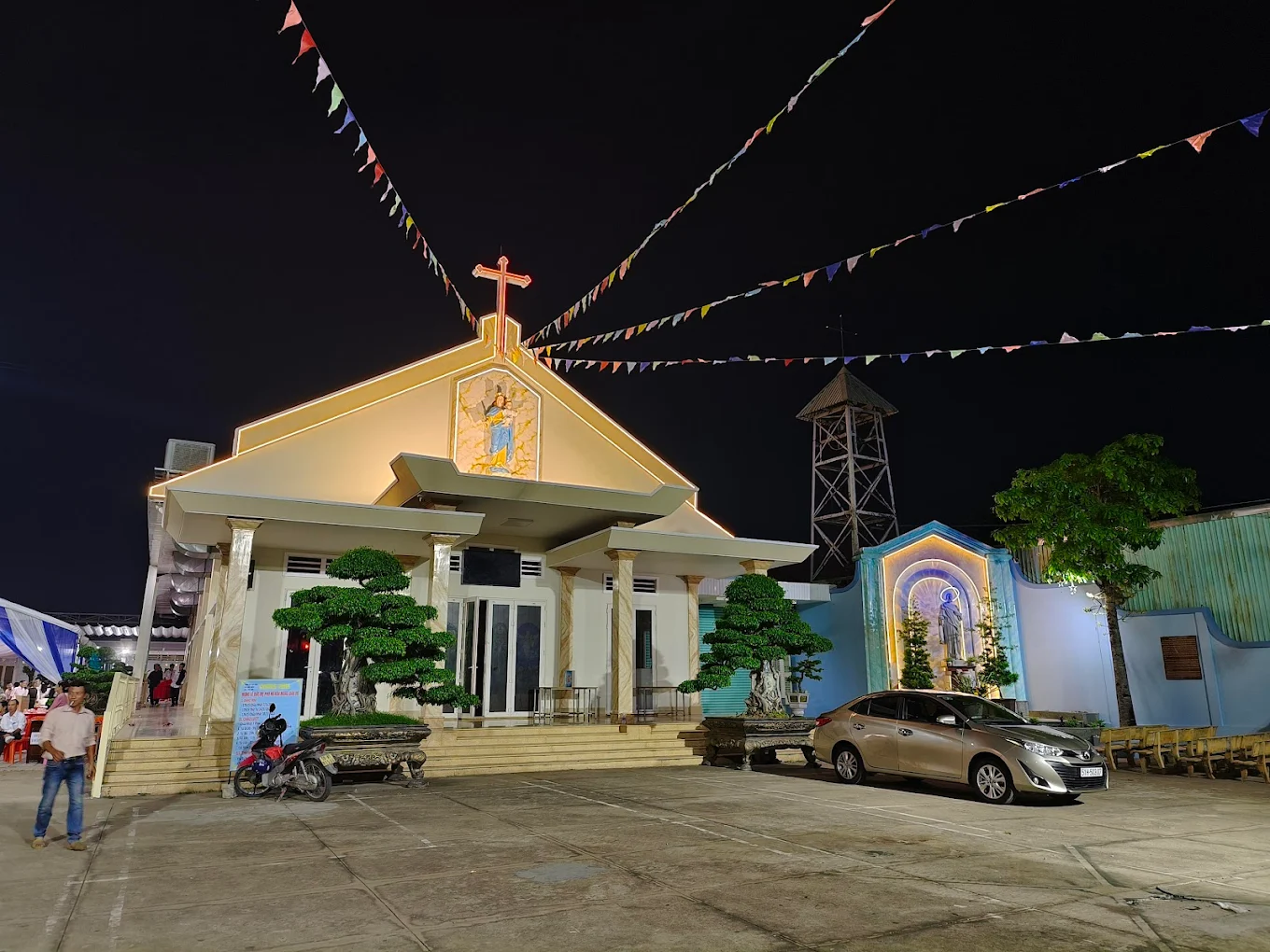 Giờ lễ Nhà thờ Cầu Lớn