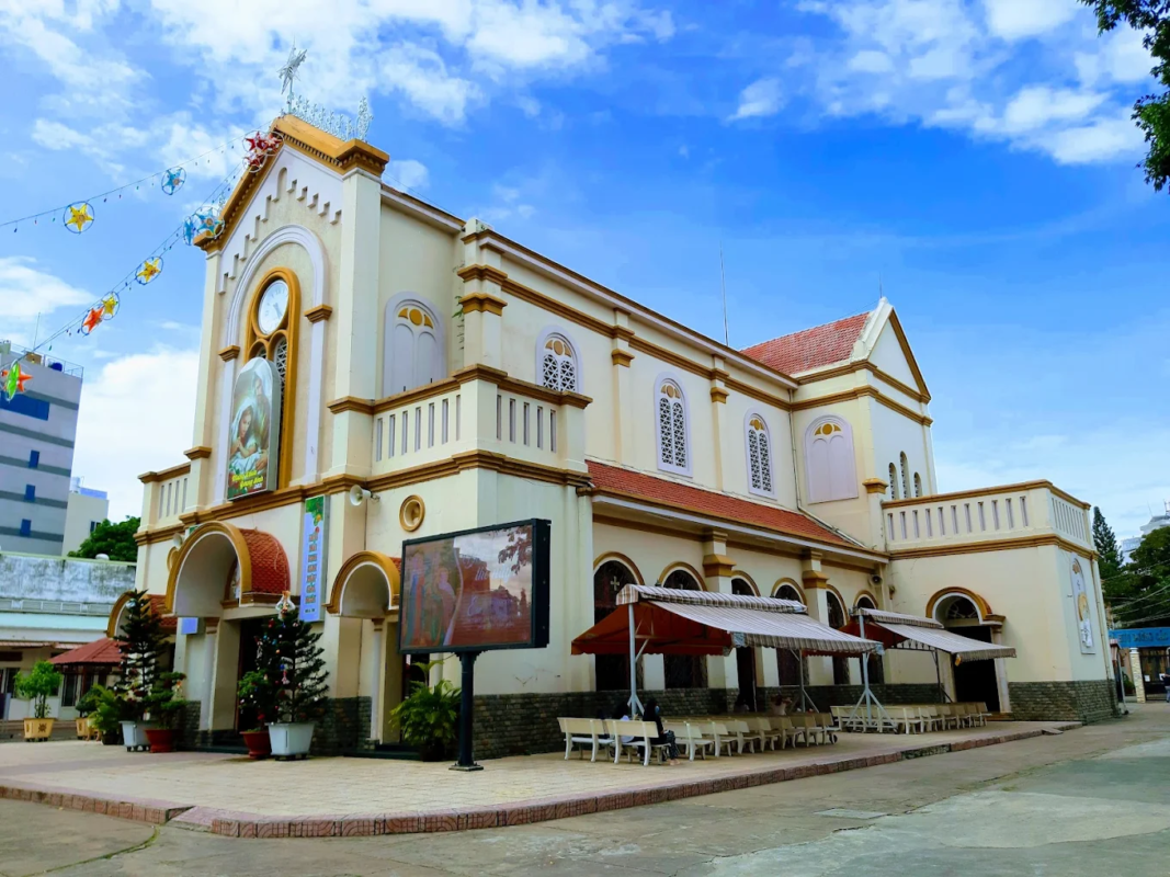 Giờ lễ Nhà thờ Chí Hòa