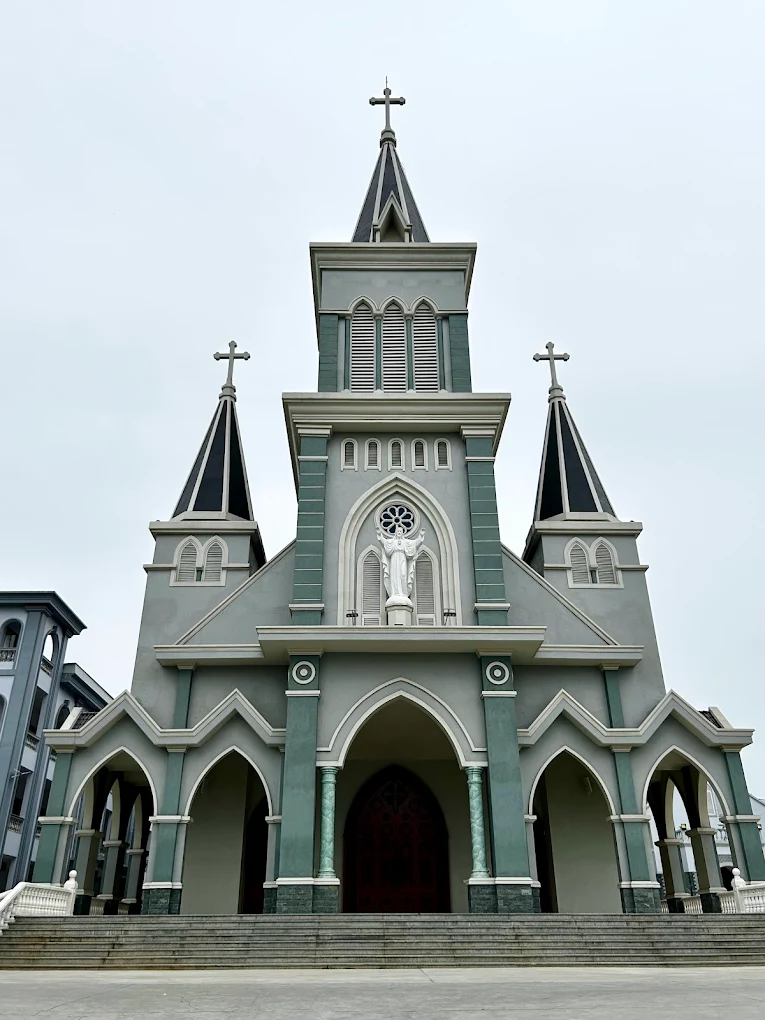 Giờ lễ Nhà thờ Hiển Linh