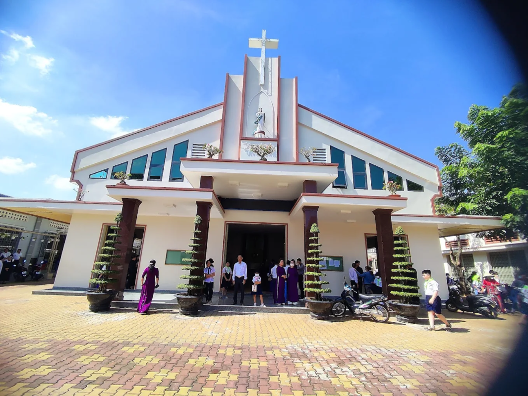 Giờ lễ Nhà thờ Nam Hưng
