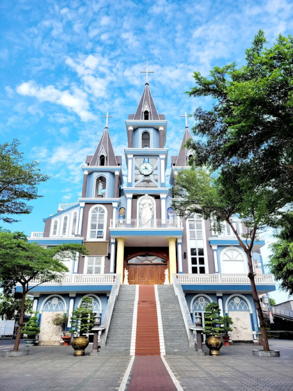 Giờ lễ Nhà thờ Tân Đông
