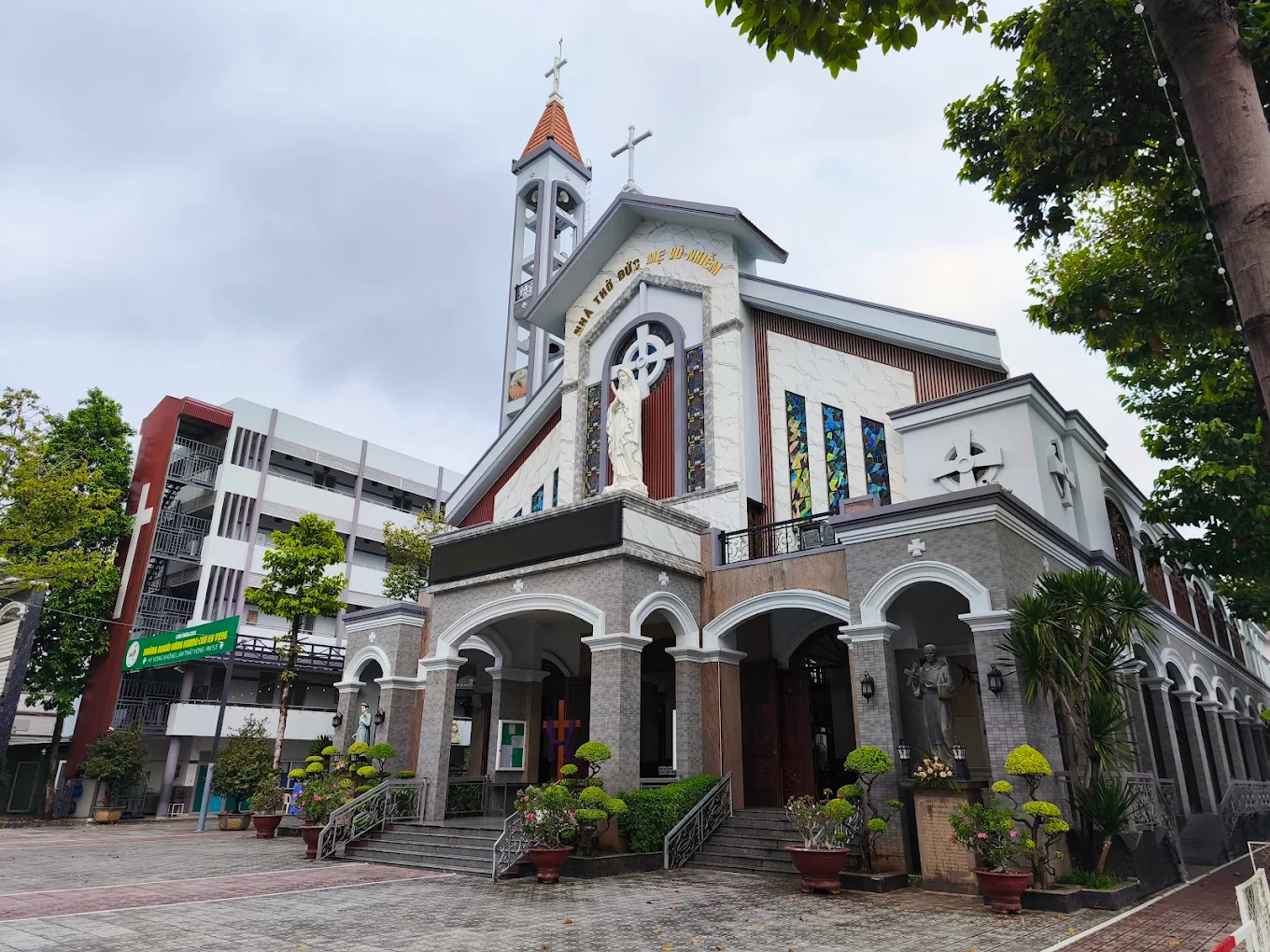 Giờ lễ Nhà thờ Chợ Cầu