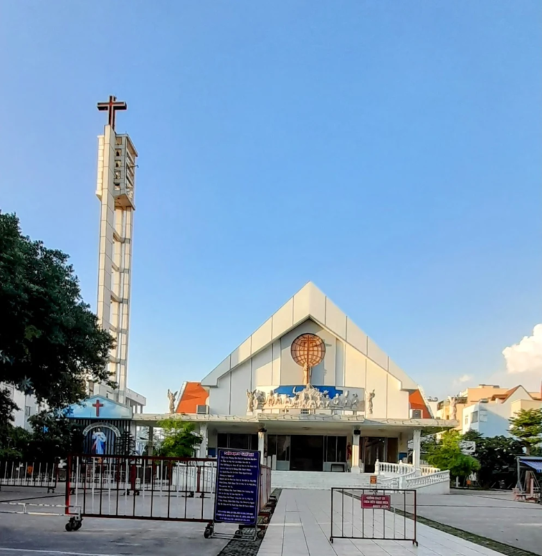Giờ lễ Nhà thờ Tân Hương