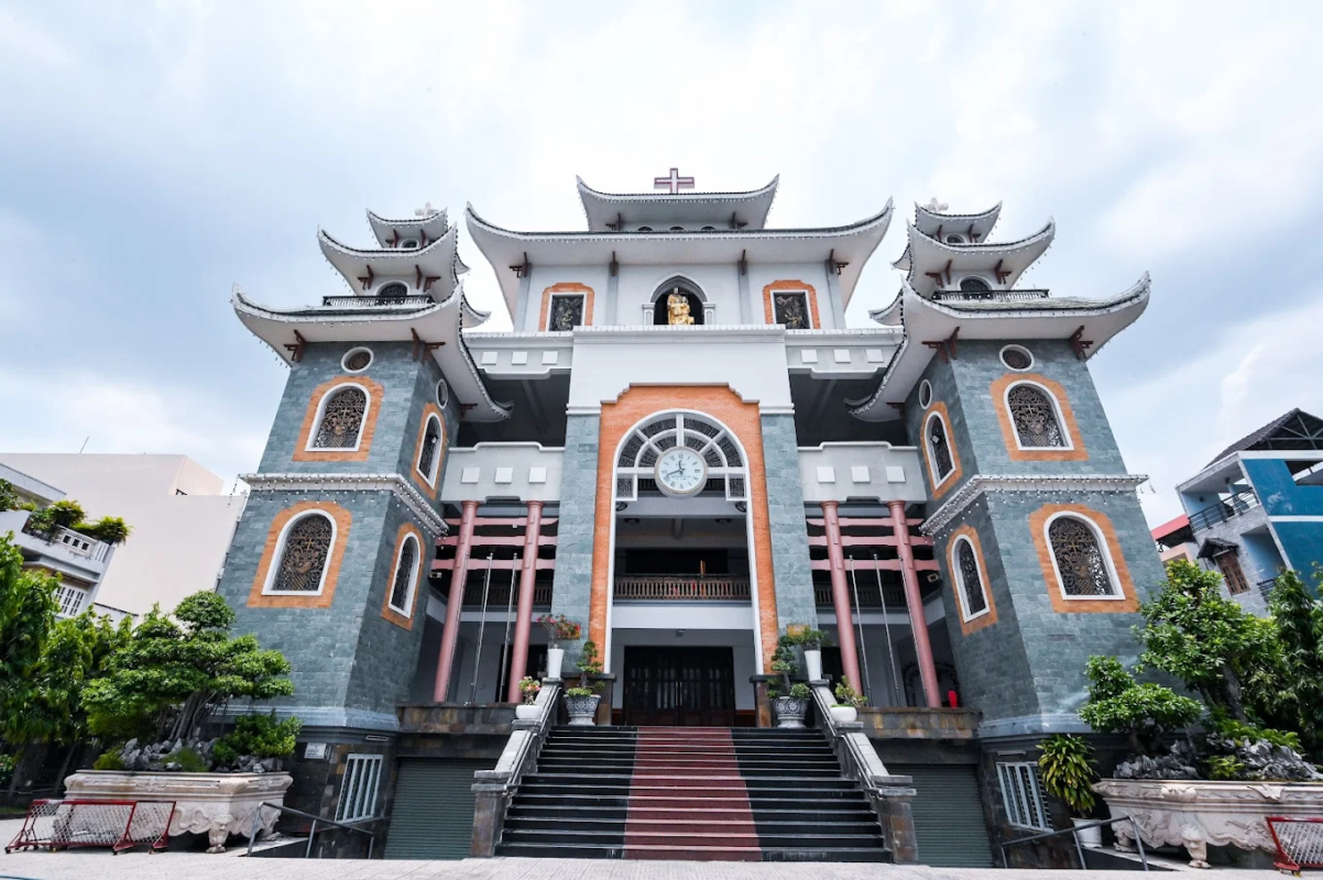Giờ lễ Nhà thờ Tân Thái Sơn
