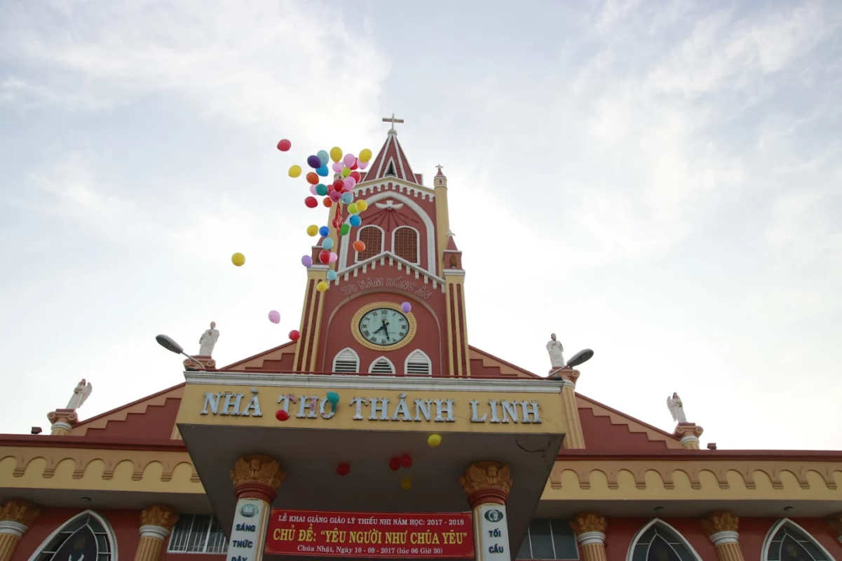 Giờ lễ Nhà thờ Thánh Linh